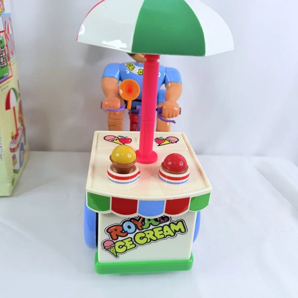 1993 Yeh Su Toys Royal Ice Cream Cart Wind Up Toy YEH-9303 in Box‎ Tested Works